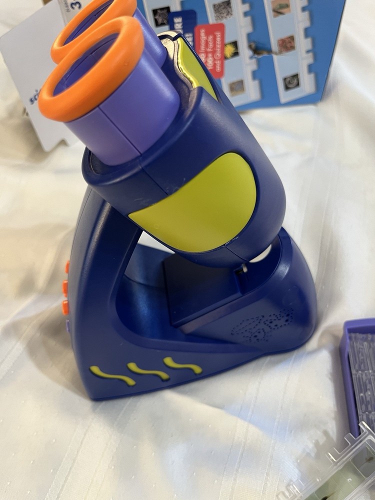 Educational Insights GeoSafari Jr. Talking Interactive Microscope Ages 3+