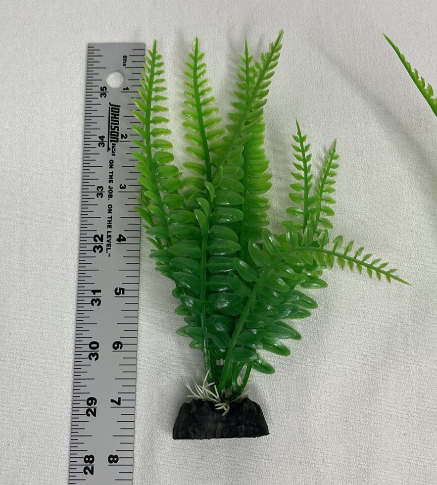 2PC Xunyee Plastic Aquarium Plants