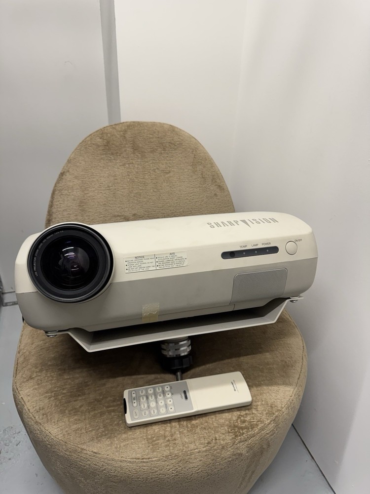 Vintage Sharp XV-H35U LCD Projector