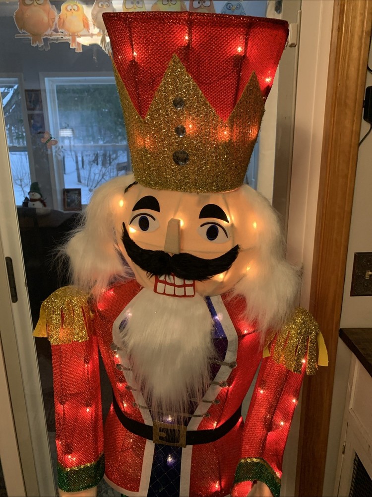 5’ Nutcracker King LED light Up. Red/Gold