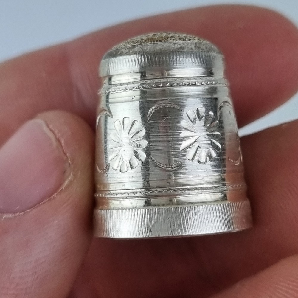 Solid Silver Thimble Birmingham 1999 Swann Thimbles