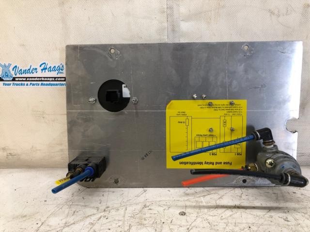 2008-2021 Freightliner CASCADIA GAUGE AND SWITCH Dash Panel - Used