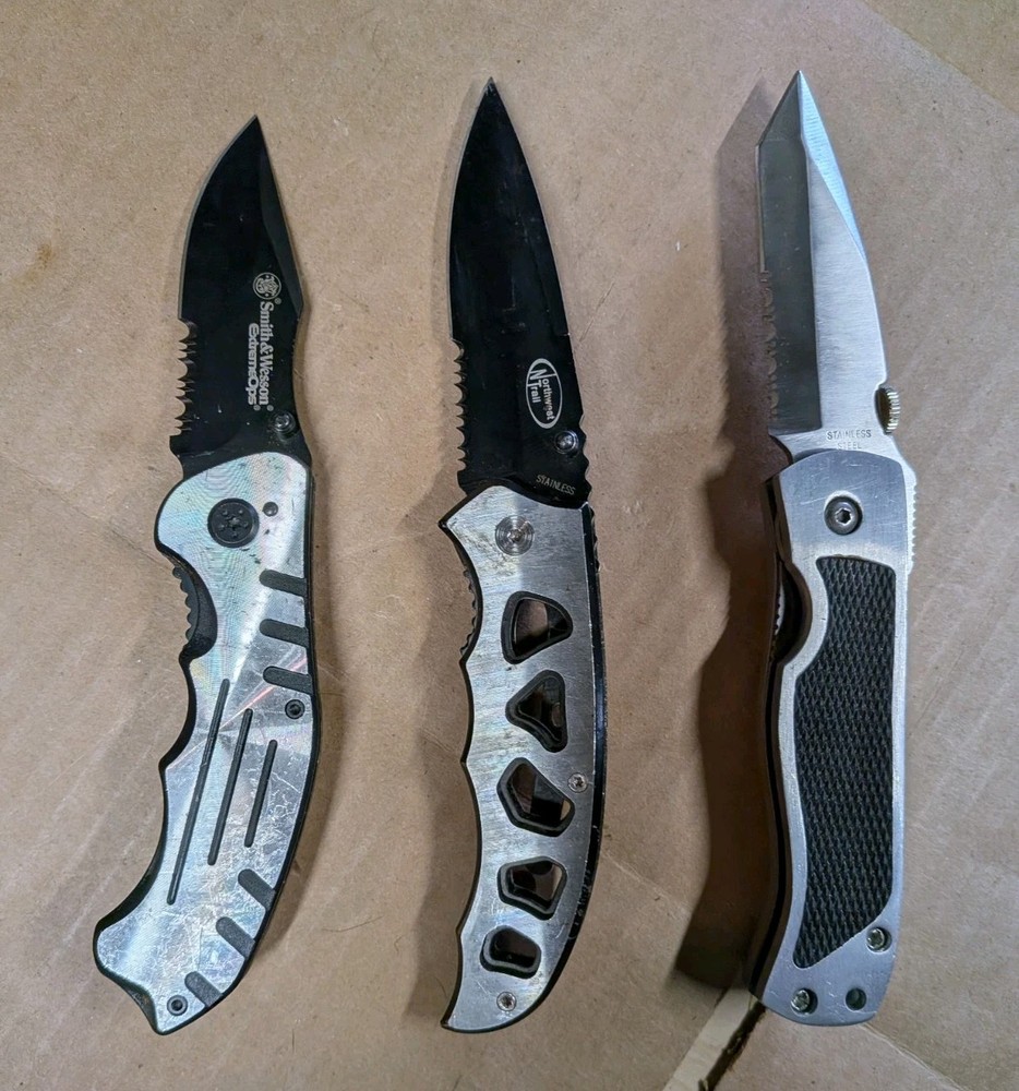 3 Smith & Wesson Ect. Folding Pocket Knives Lot Bundle EDC Knife Pre Owned