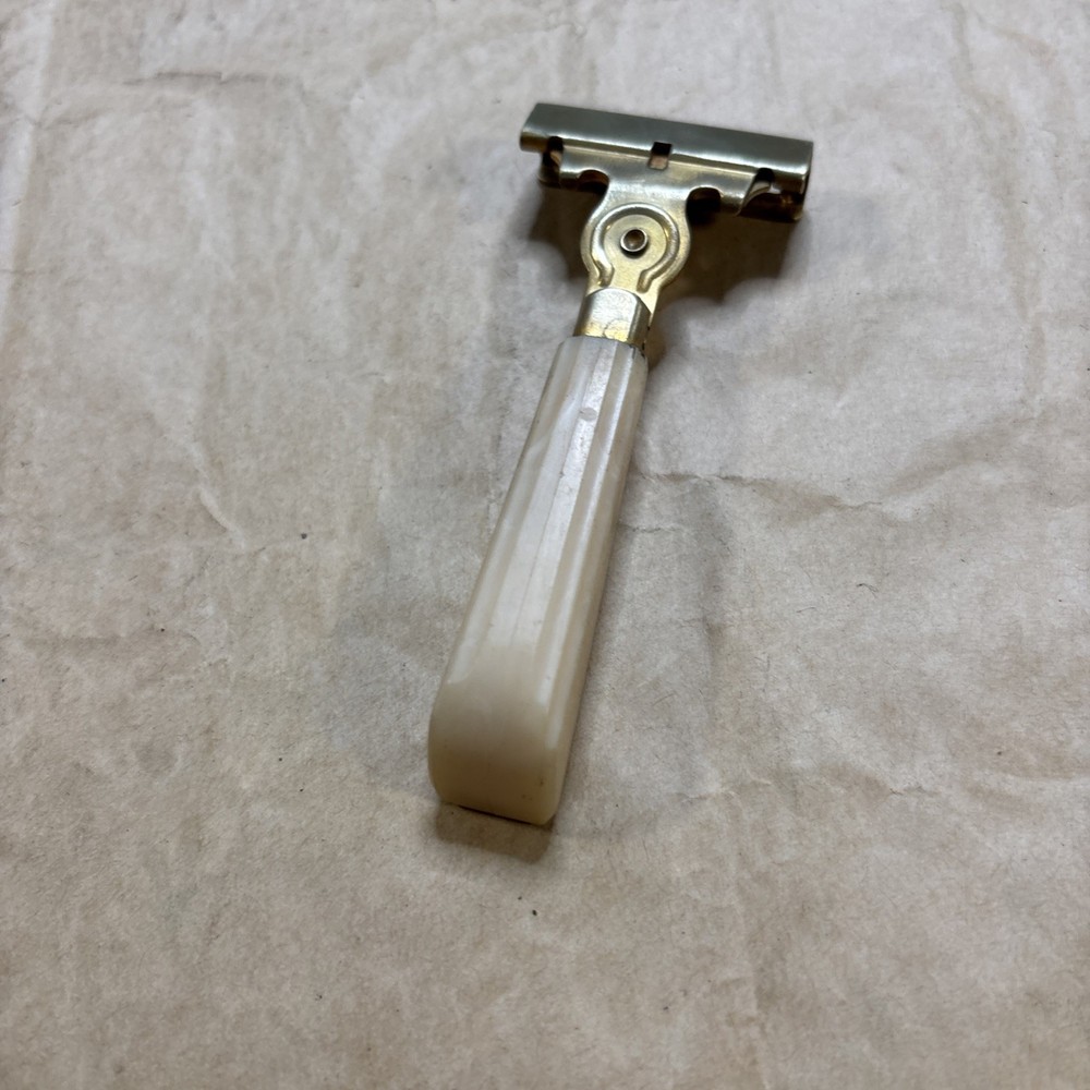 Vintage Eversharp Schick Injector Single Edge Safety Razor Bakelite Handle