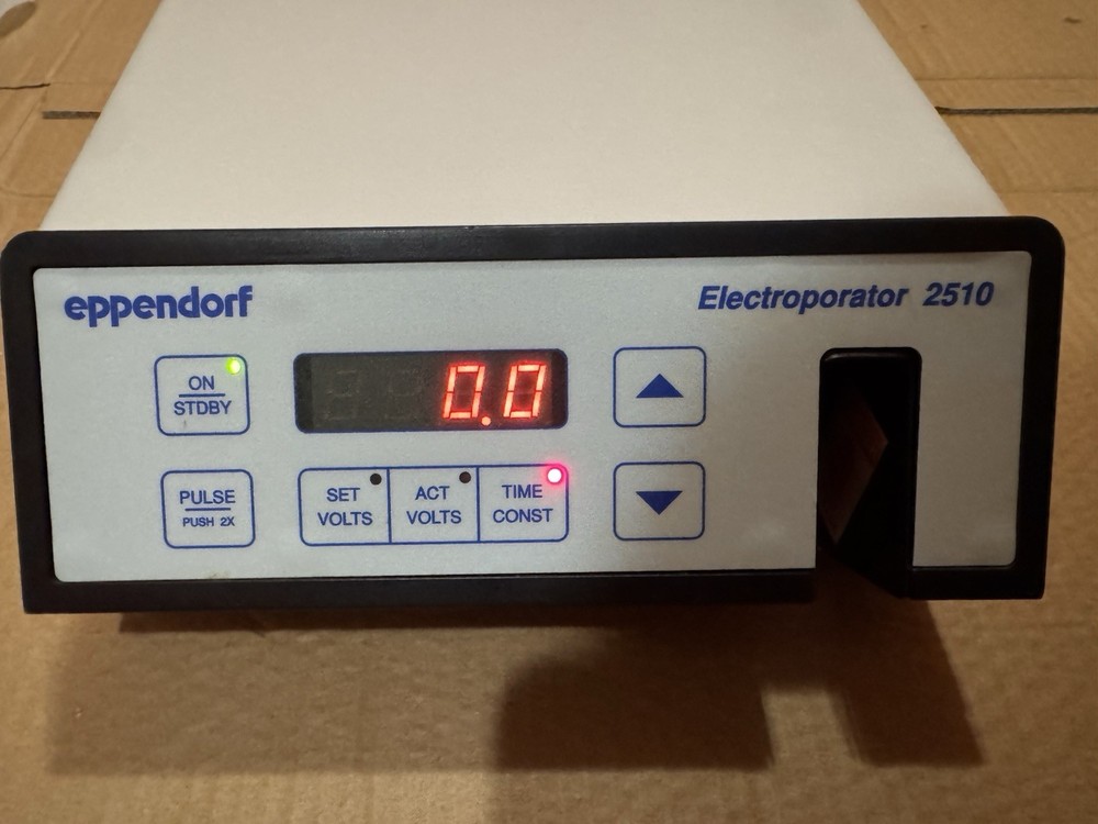Eppendorf 2510 Electroporator Tested Power On