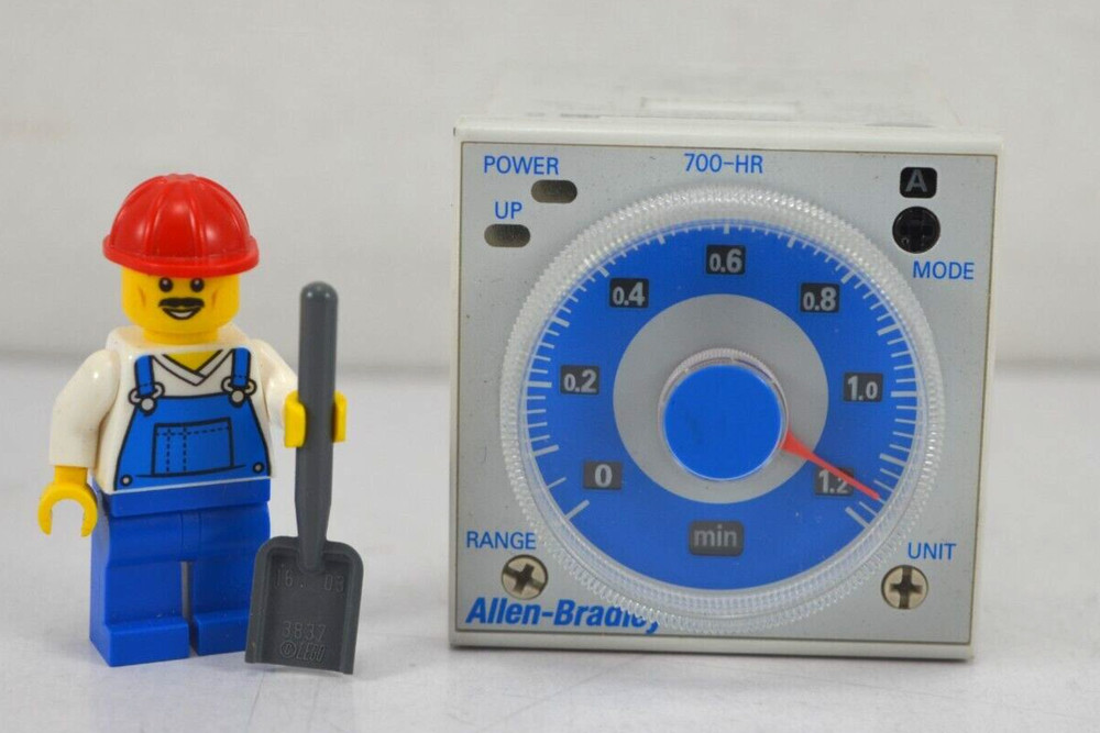 Allen Bradley *NOS* 700-HRS42TU24 Multi Function Timing Relay, Series D