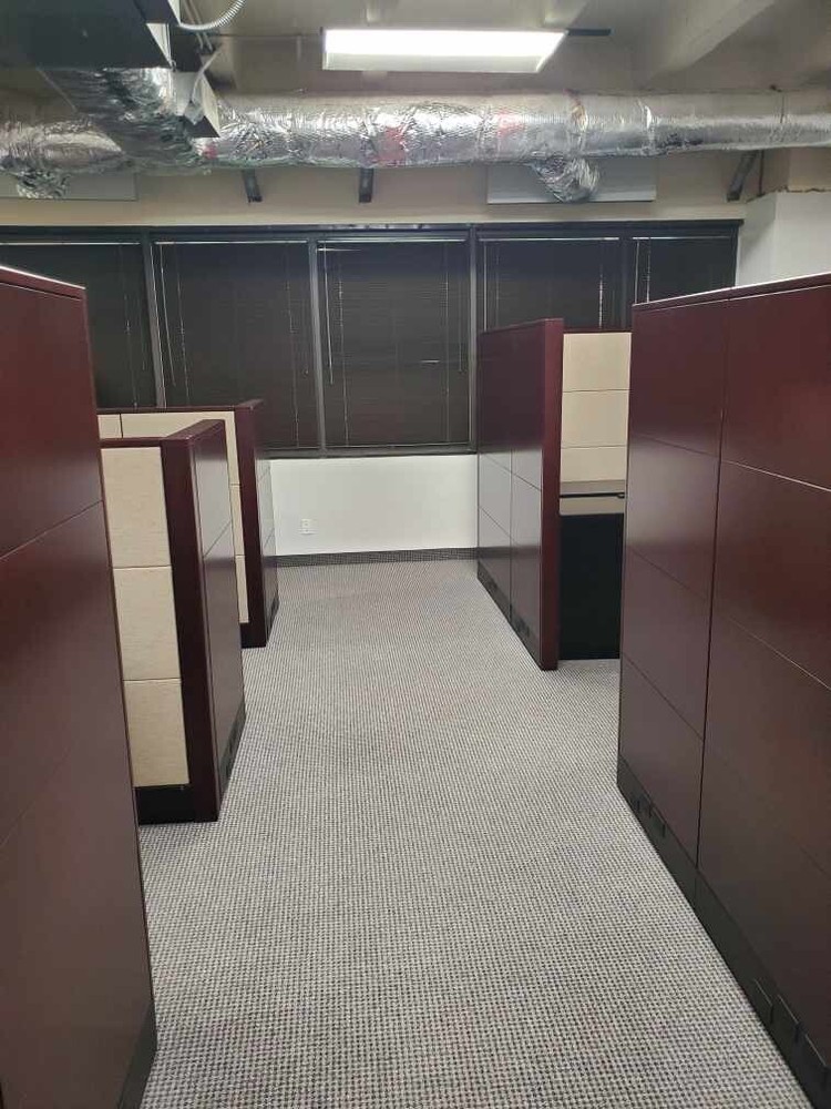 MAHOGANY WOOD OFFICE MODULAR CUBICLE STATIONS SUPER NICE & CLEAN!