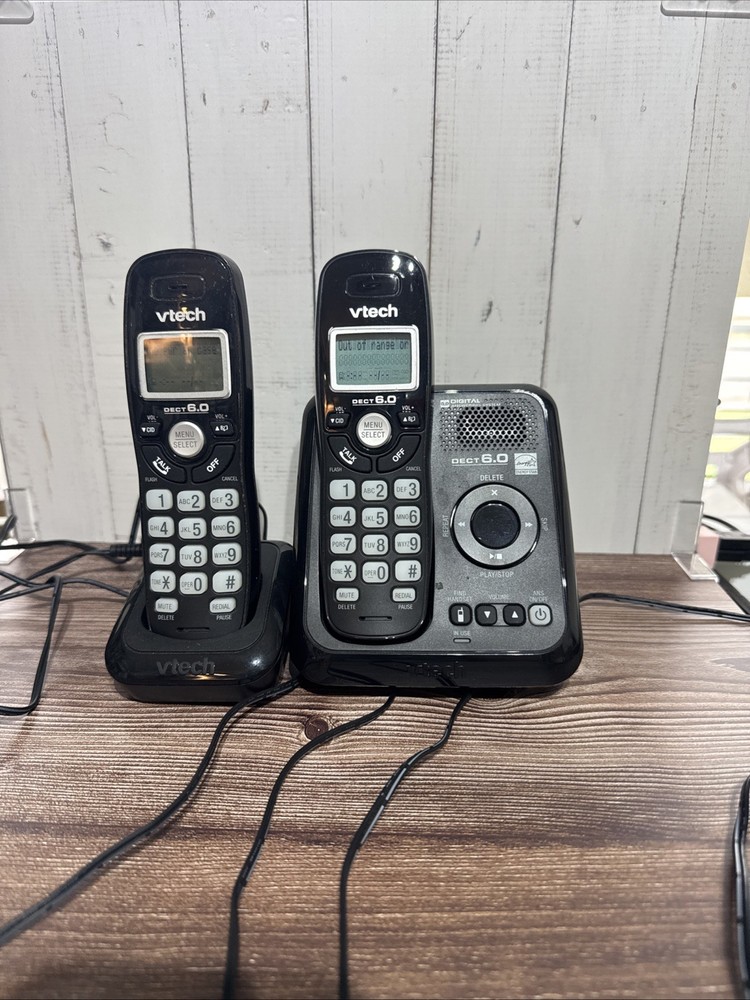 vTech Dect 6.0 Digital Phone/Answering System Model : CS6120-31