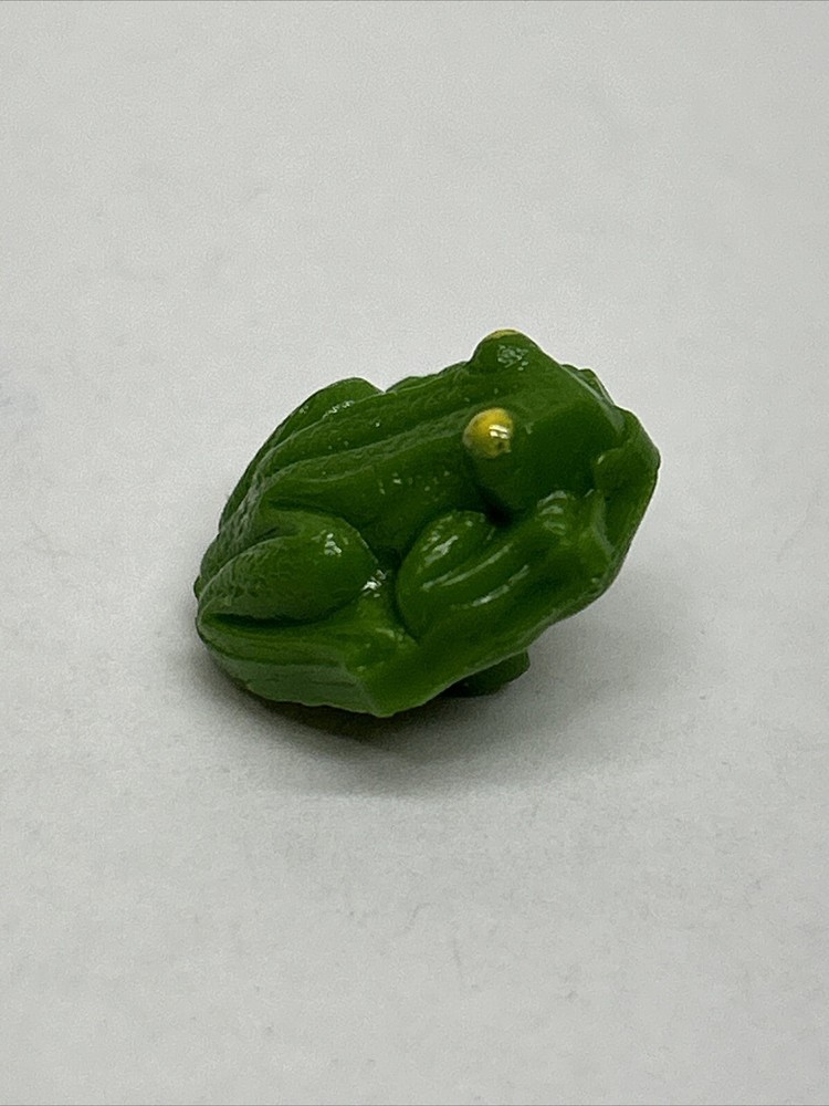 Vintage Sewing Button Plastic Green Frog