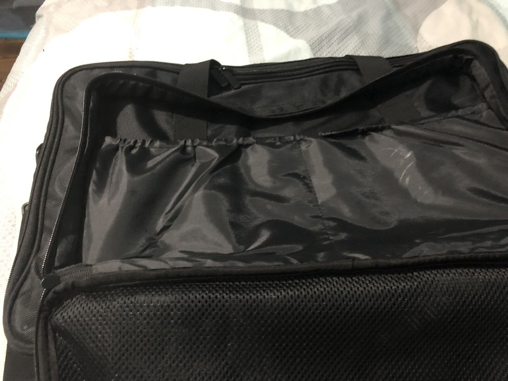 Hercules DJ DJControl Inpulse 300 MK2 Black With Case