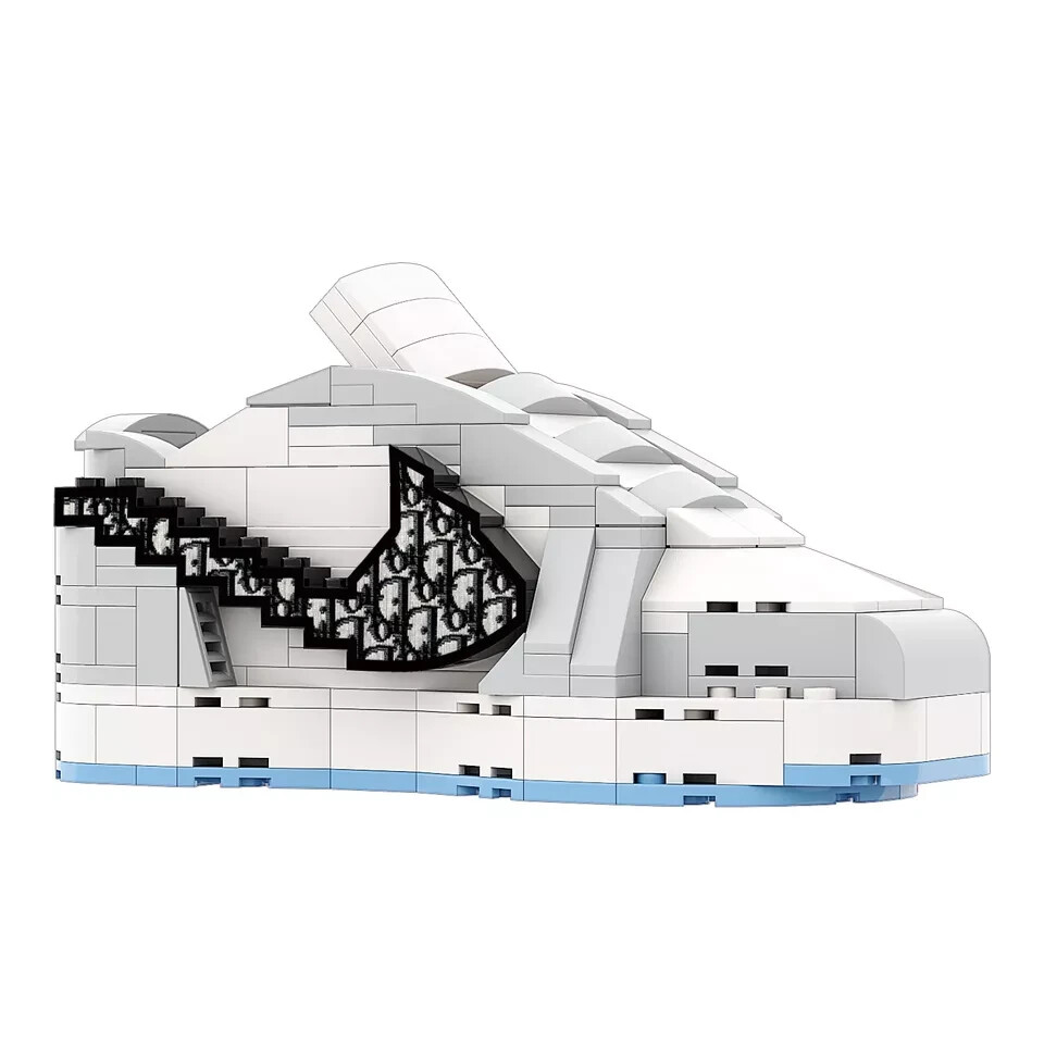 3D Luxury Retro Low-Top Sneaker Building Blocks - Grey & White DIY Shoe Model