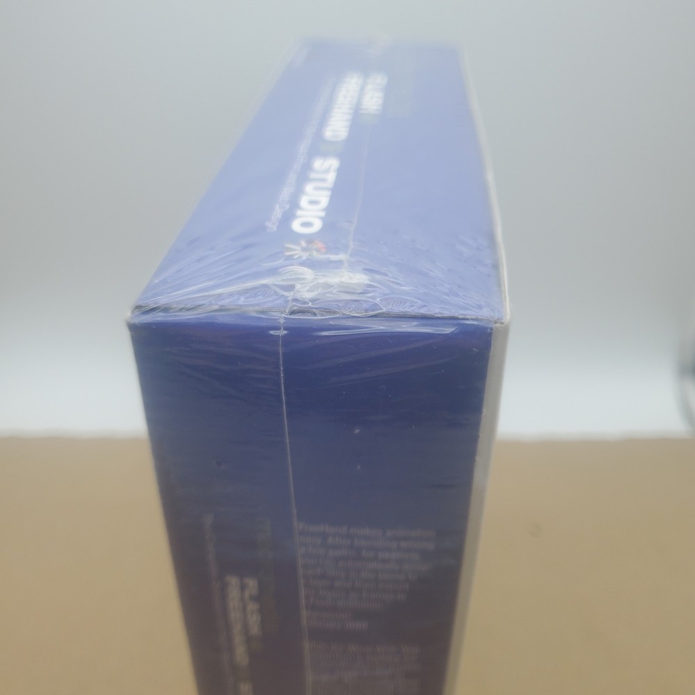 Macromedia Flash 4 & FreeHand 9 Studio – Education Version (PC/Mac) – Sealed