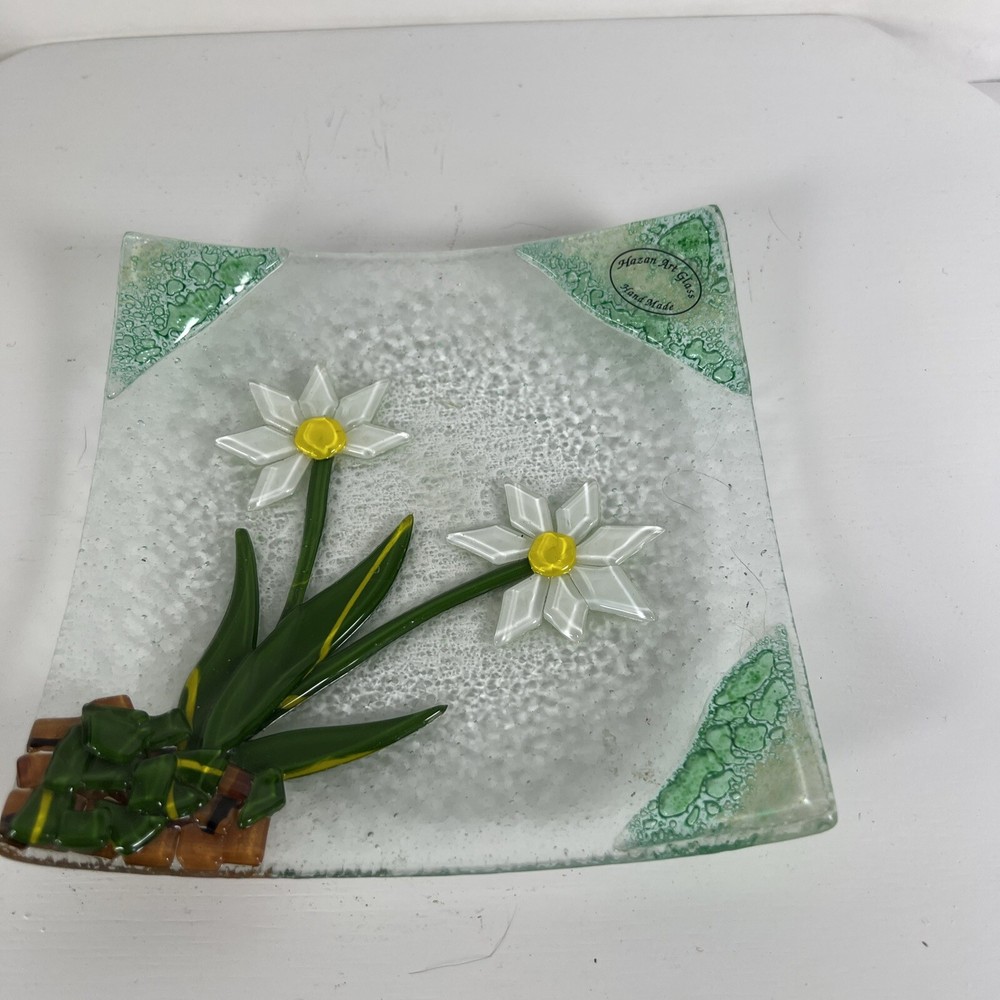 Hazan Art Glass Dish With Daisies