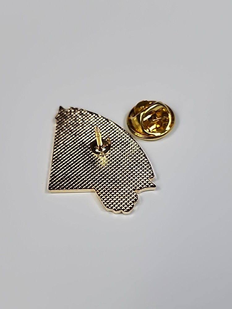 Softball Quebec Lapel Pin
