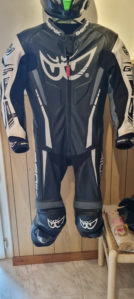 Berik GP 2.0 motorcycle suit size 44 perforated