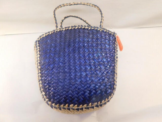 Vintage Woven Straw Easter Bunny Handbag Basket Plastic Lined Rabbit