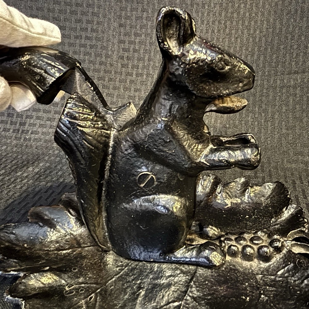 Vintage Cast Iron Squirrel Nutcracker Leaf Grape Base Heavy Mechanical Tool