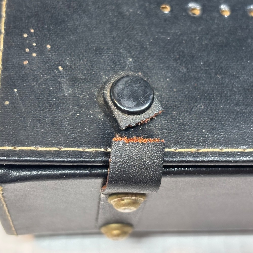 Vintage Highwave AC-DC Solid State 10 Transistor, Black Plastic Case Korea