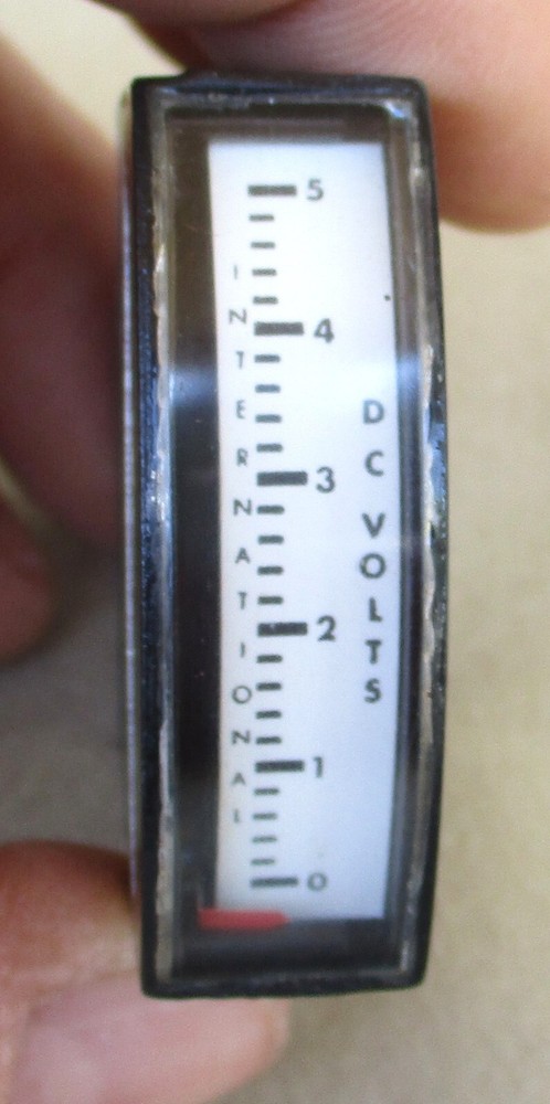 International Instruments 0-5 DC Volts Panel Meter New