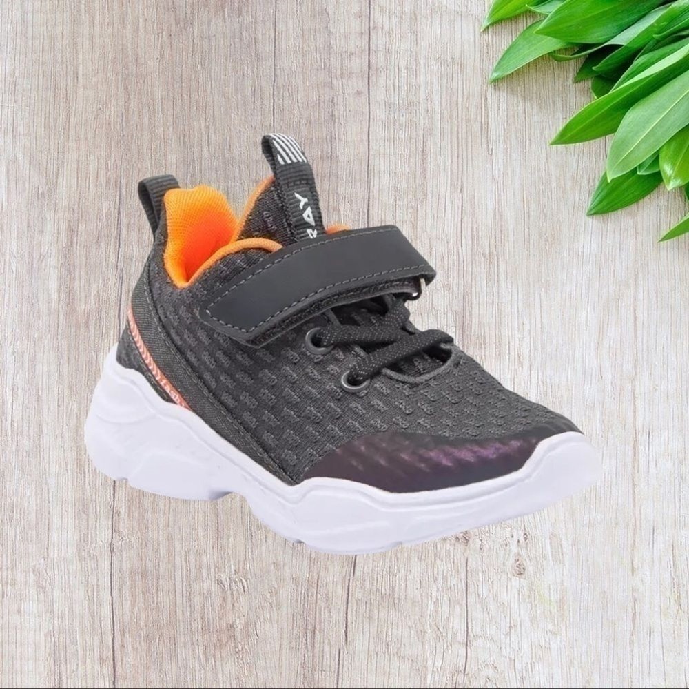Xray Miles Knit Sneaker in Dark Gray 6M