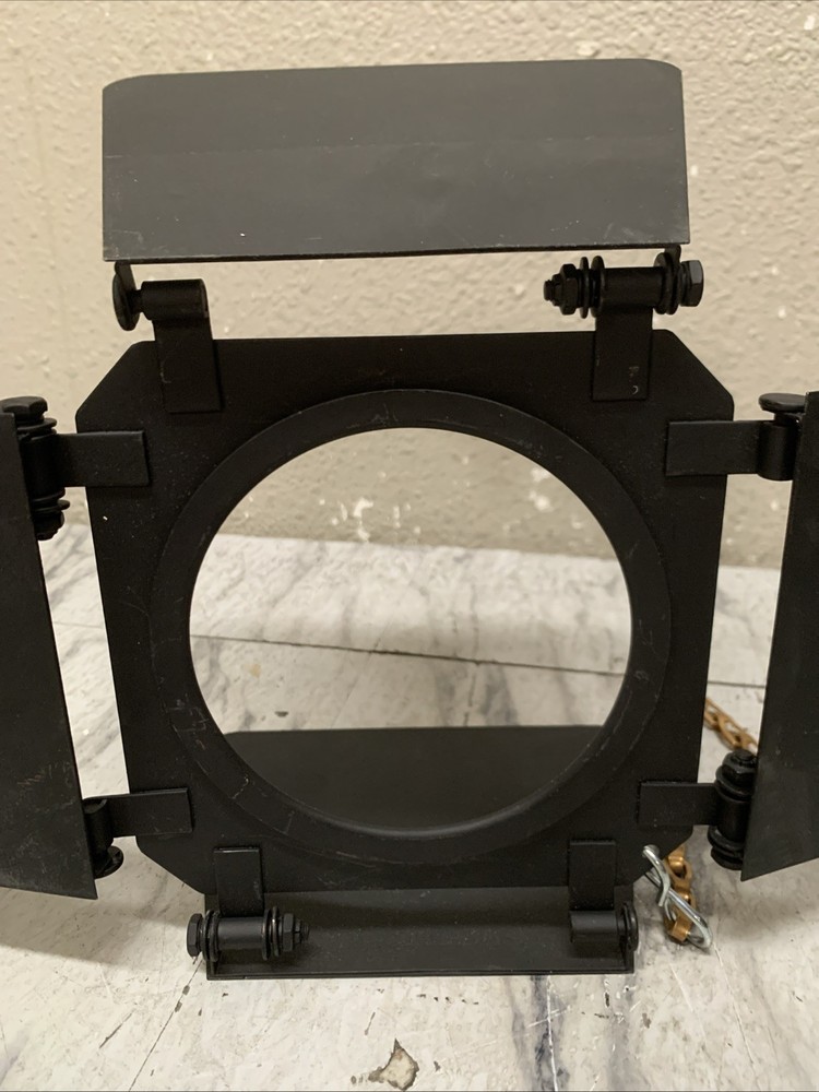 Mole Richardson Barn Doors Light Shield, Mini. With A Chain And Hook