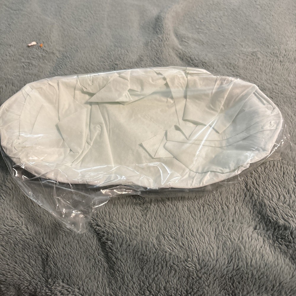 C-22 1987 ONEIDA CHIPPENDALE BREAD TRAY SILVERPLATE IN ORIGINAL BOX