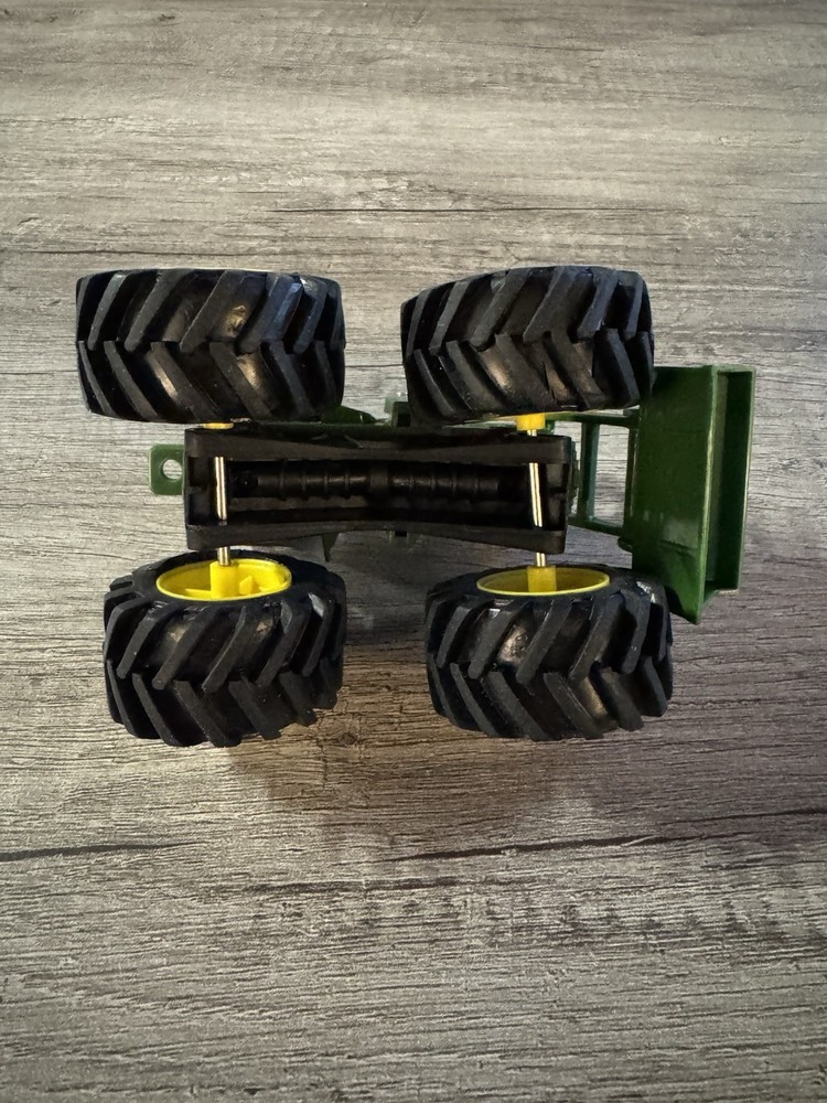 Ertl John Deere Tractor Monster Treads