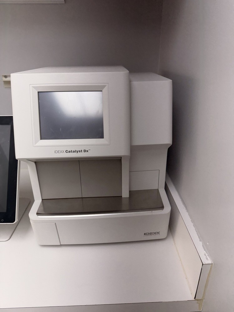 Idexx. Veterinary Lab Equioment