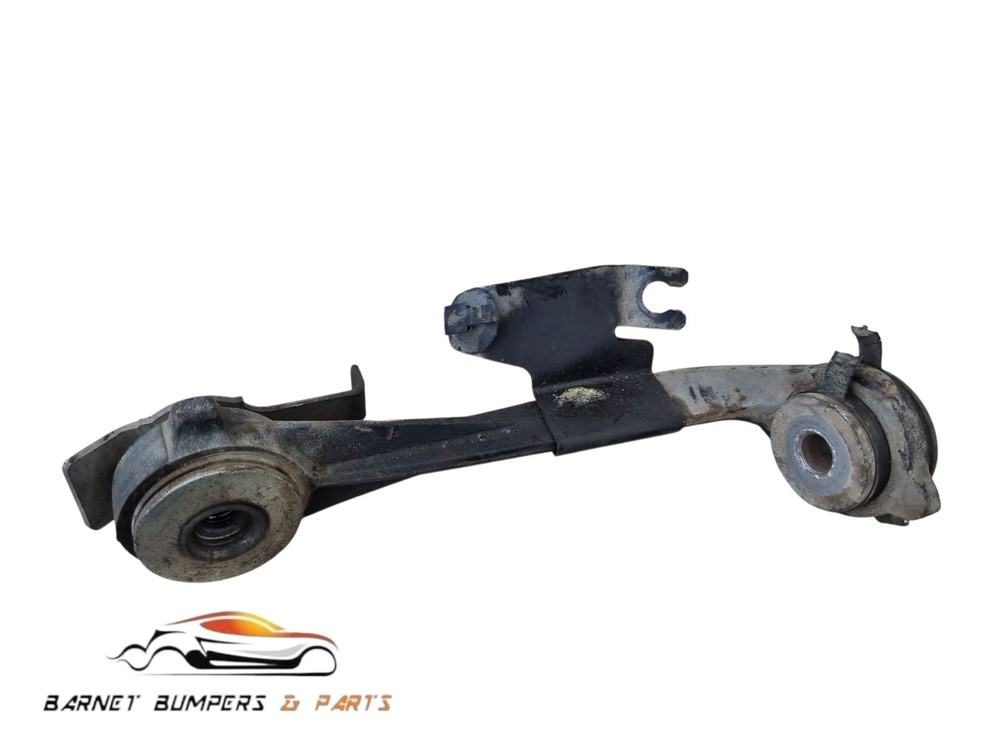 VAUXHALL VIVARO B Left front subframe support bracket Mk2 (X82) 93858867 14-19