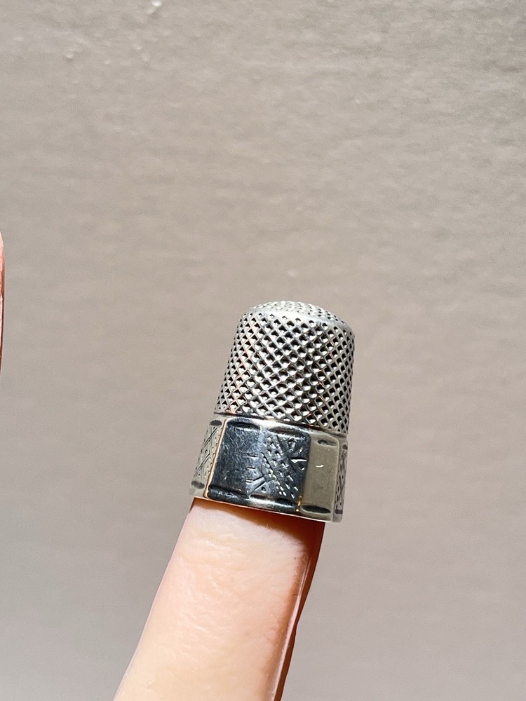 Unique Vintage Beveled Sterling Silver Thimble 5.8 G