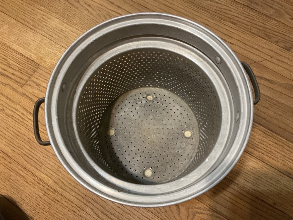 Vintage strainer, 9" diameter, 7" deep, aluminum