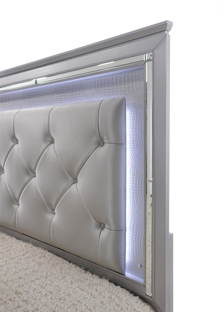 5pc Modern Beautiful Queen Size LED Upholstered Bed Set Silver Crocodile Finish