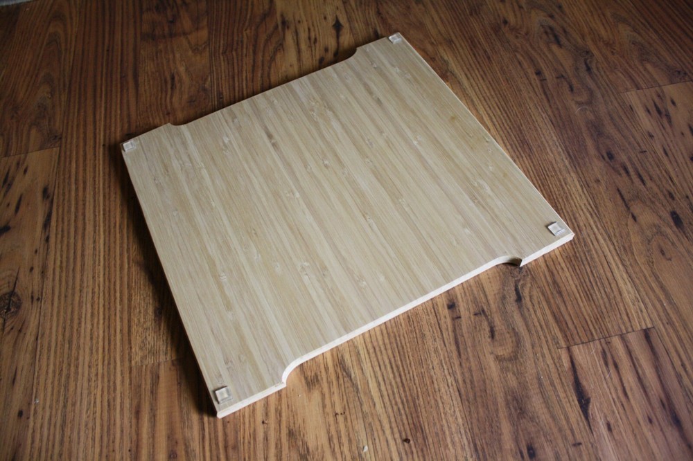 Extra large bamboo cutting board. 15" x 14"
