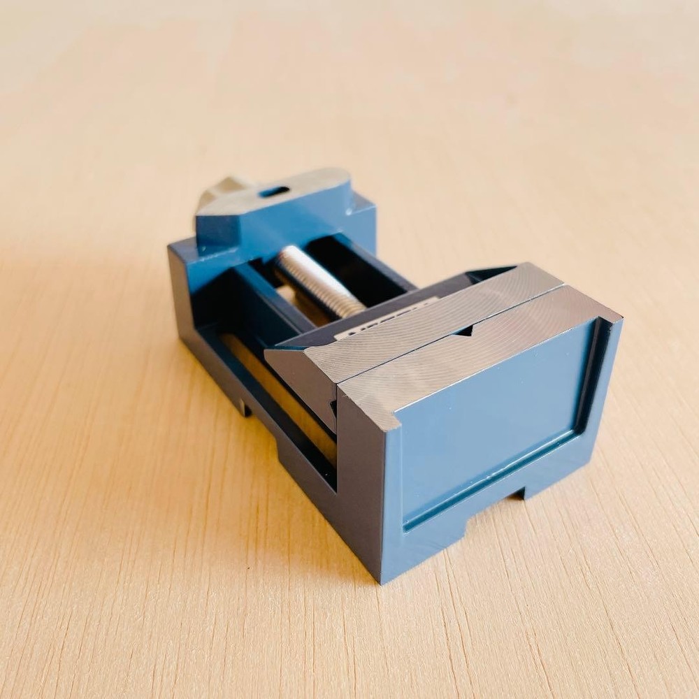 Hozan Mini Vise K-24
