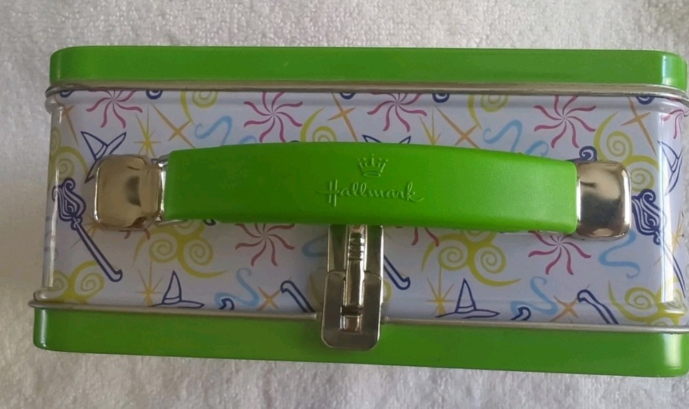 Bewitched CPT Holdings Hallmark Mini Lunch Box Numbered 2001