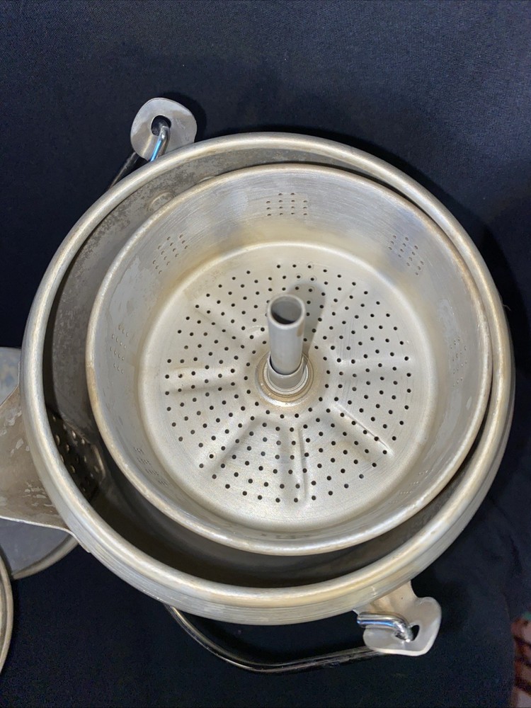 Vintage Percolator Coffee Pot - Aluminum READ DESCRIPTION