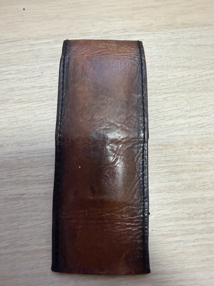 Vintage 3 Dart Leather Holder