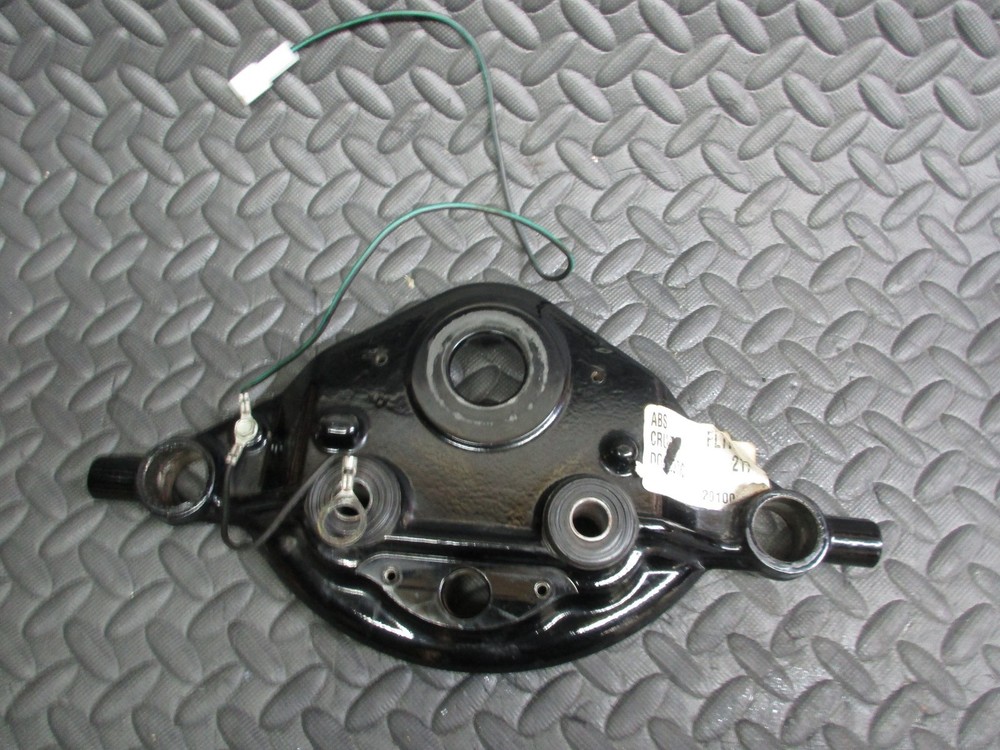 Genuine Harley Davidson Upper Fork Triple Tree Stem Bracket OEM '10 FLTRX