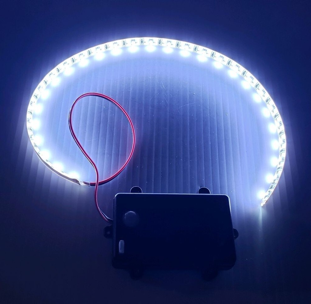 Battery Operated Flexlight w/ Motion Activated 17.5" LED 3 AA batteries Include