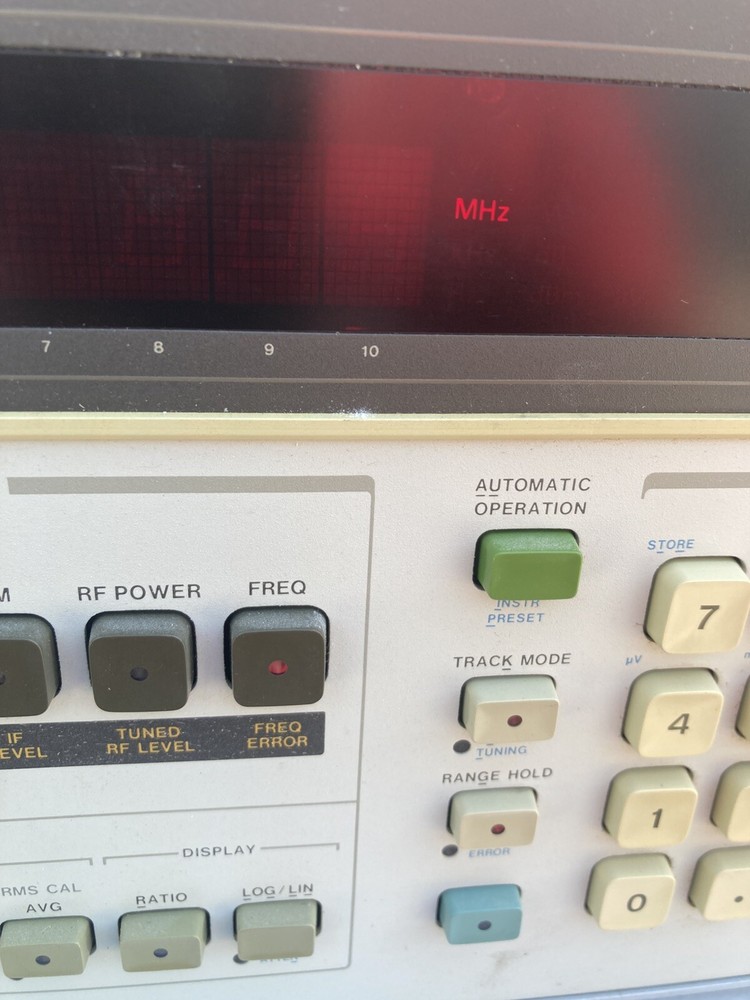 HP 140T - 8555A RF Section - 8552B IF Section. Hewlett Packard Spectrum Analyzer