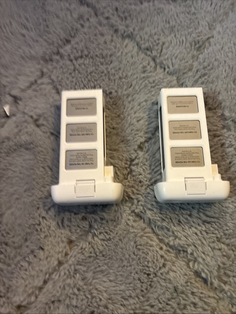 DJI Phantom 3 Advanced Quadcopter No Camera Needs Replacement Legs Also Flys