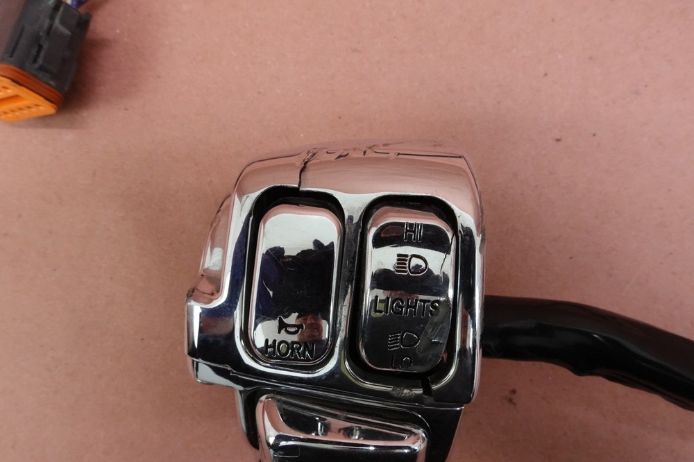 2000-2006 Harley Davidson Electra Glide LEFT HAND CHROME SWITCH