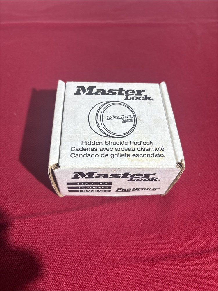 Master Lock 6271 Keyed Padlock - FREE SHIPPING.