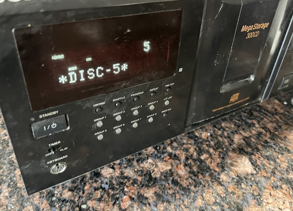 Sony CDP-CX355 Mega Storage 300 Disc Compact Disc CD Player. UNTESTED Read