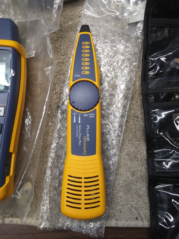 Fluke Networks CableIQ Qualification Tester Kit CIQ-100 MINT