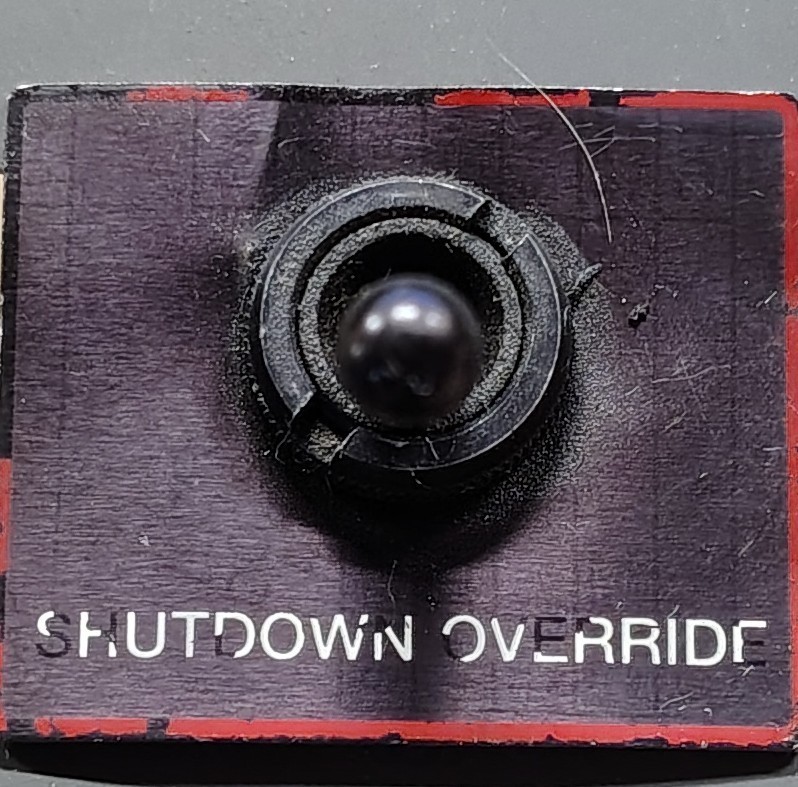 Peterbilt 17-02799 Switch-Toggle shutdown override