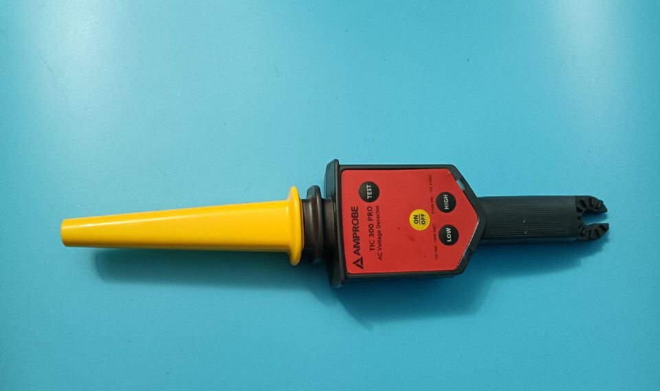 Amprobe TIC 300 PRO Intrinsically Safe High Voltage Detector/da