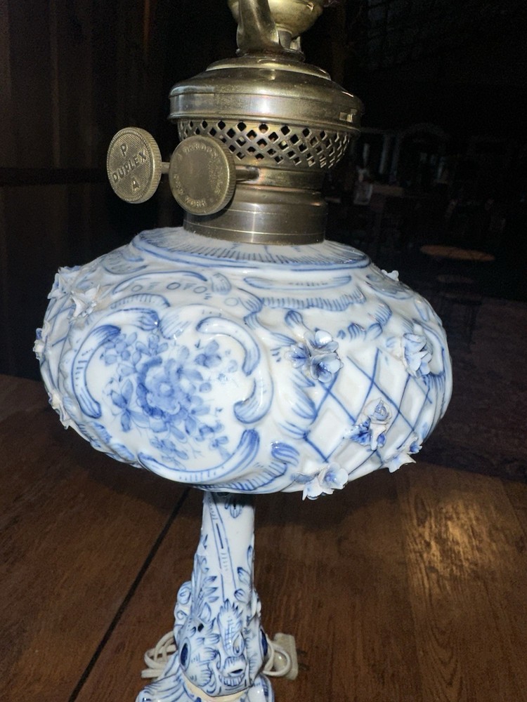 ceramic porcelain lamp white blue Antique