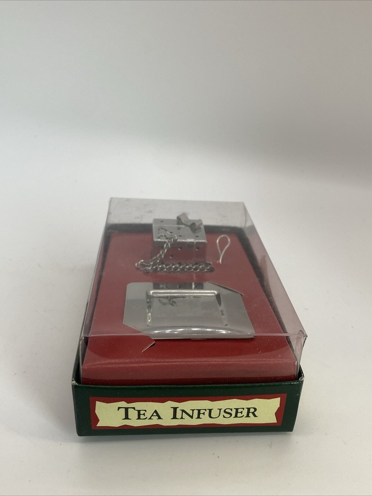 Williams Sonoma Holiday Tea Infuser, Gift/Present Shaped