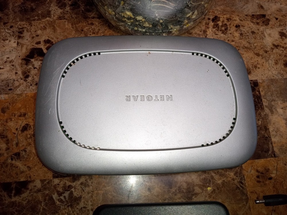 NETGEAR Cable/DSL Web Safe Router Gateway RP614
